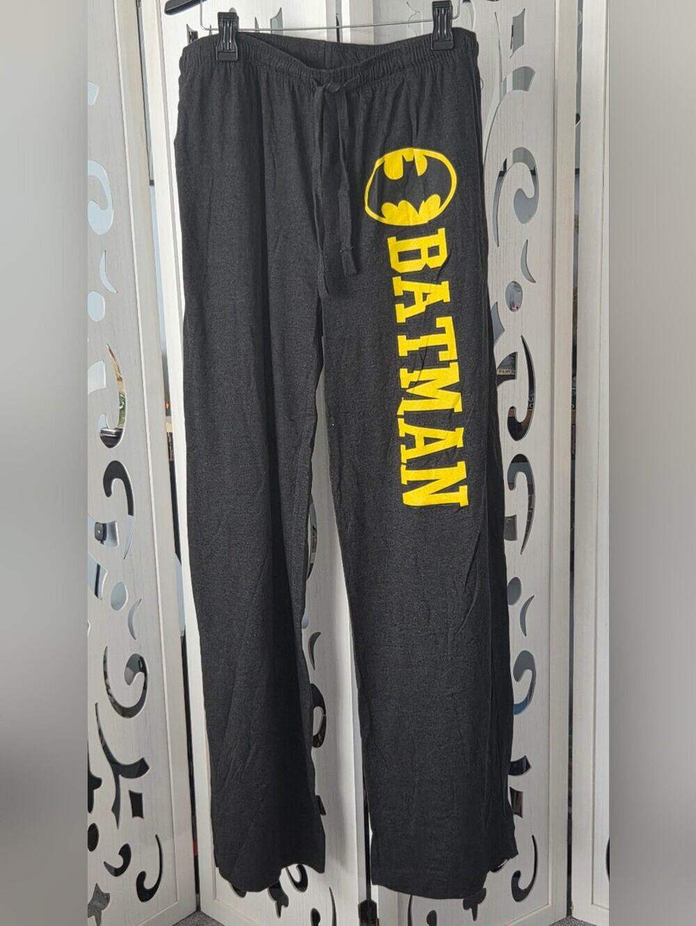 Batman Men's Lounge Pants XL NWOT Charcoal Gray Yellow Pajama Sleepwear Defects